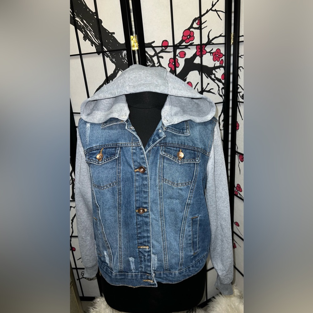 NWT Hooded jean jacket